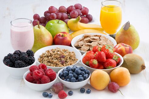 berries and fruit for proper nutrition