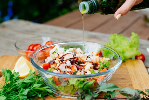 herb and vegetable salad for proper nutrition