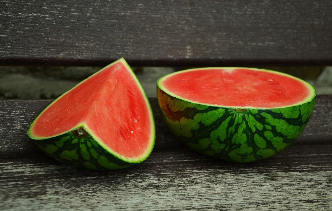 how to choose a ripe watermelon