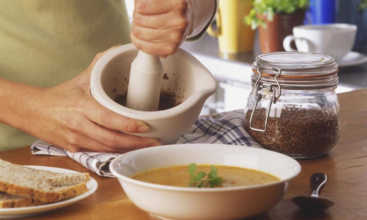 Add flax seeds to the soup for good bowel function