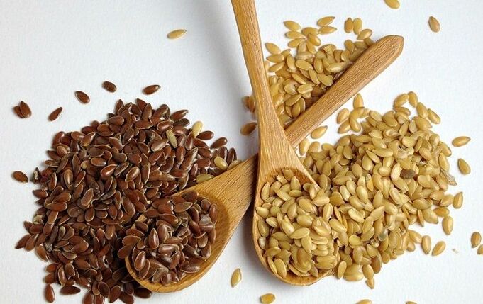 Flax seeds have a weak diuretic effect, which contributes to weight loss. 